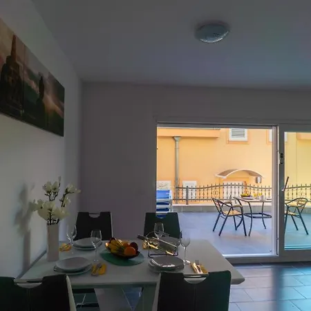 Διαμέρισμα Cologne Baška Voda